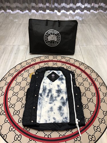 Canada Goose Arctic Program Black Down Vest