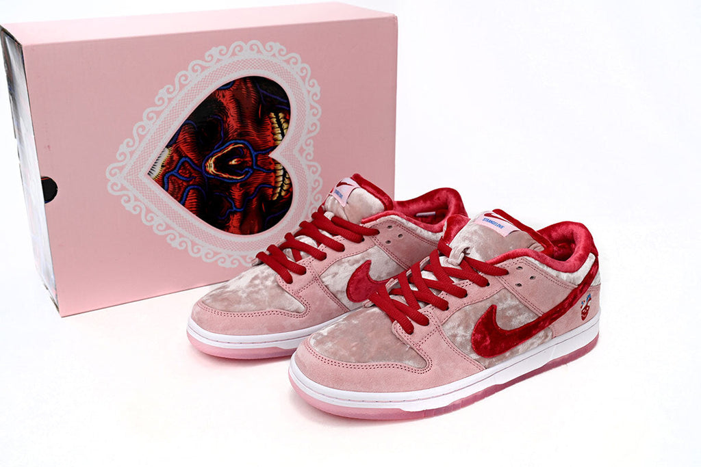 Nike SB Dunk Low StrangeLove Skateboards Reps Sneaker CT2552-800