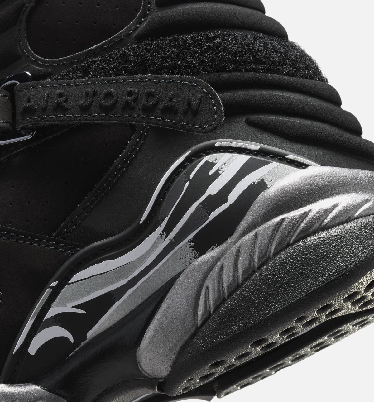 Air Jordan 8 Retro Chrome | Grade School Lifestyle Shoe | Black/White/Light Graphite
