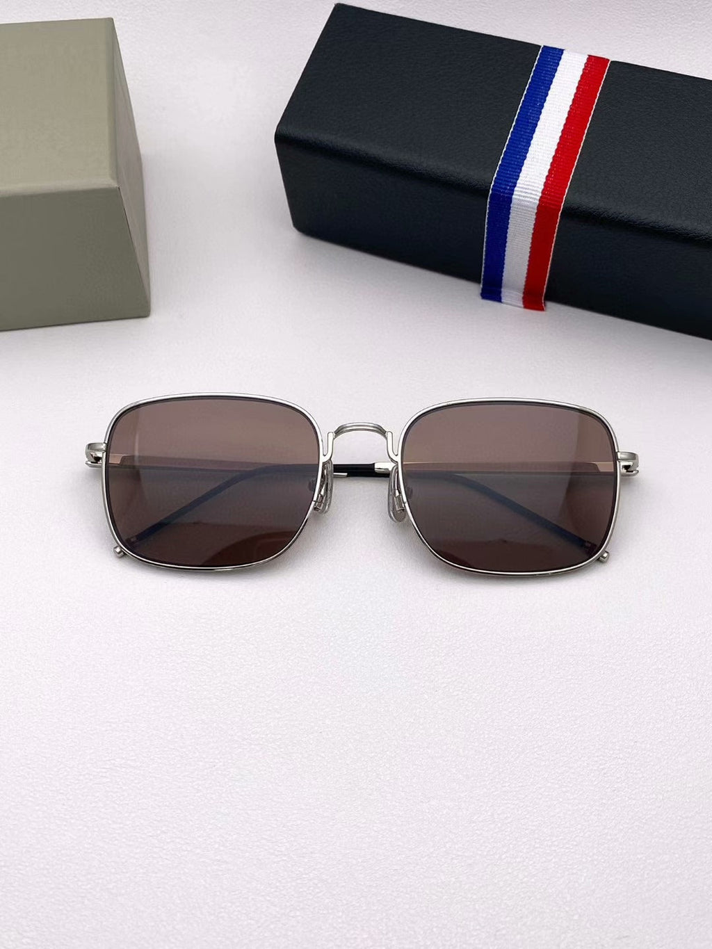 TBS124 Unisex double-bridge sunglasses