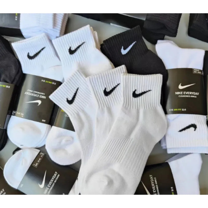 RSNOWSHOES Nike Socks