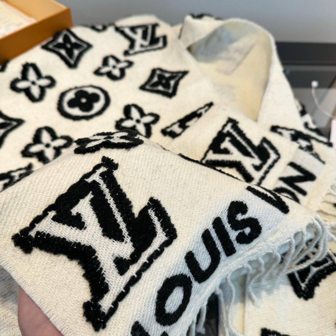Louis Vuitton White and Black Graphic Scarf