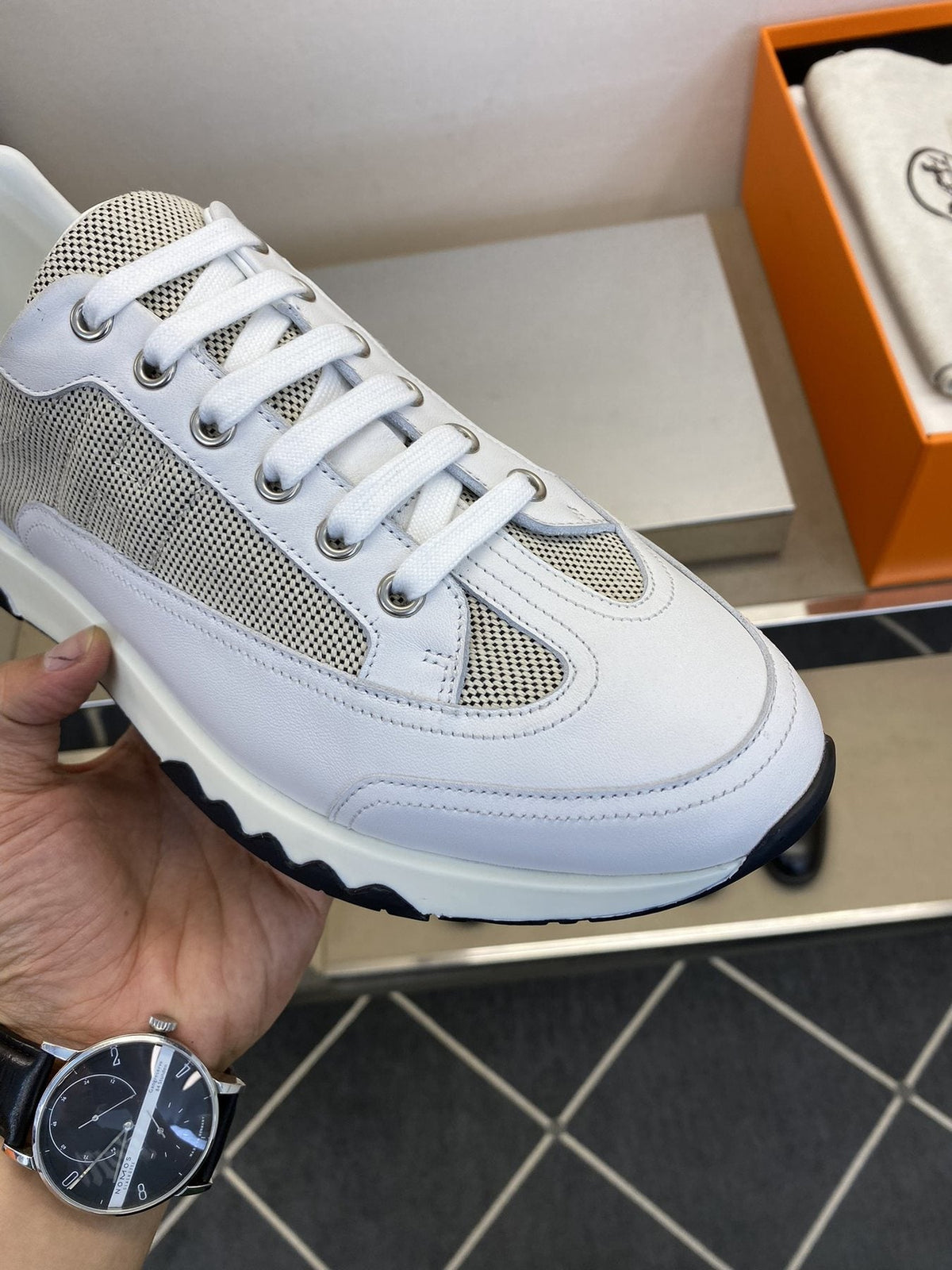 Hermès Men's White & Gray Low-Top Sneakers