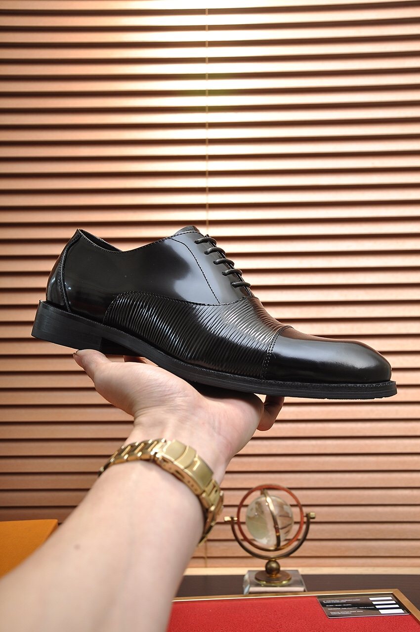 Louis Vuitton Lace-Up Dress Shoes
