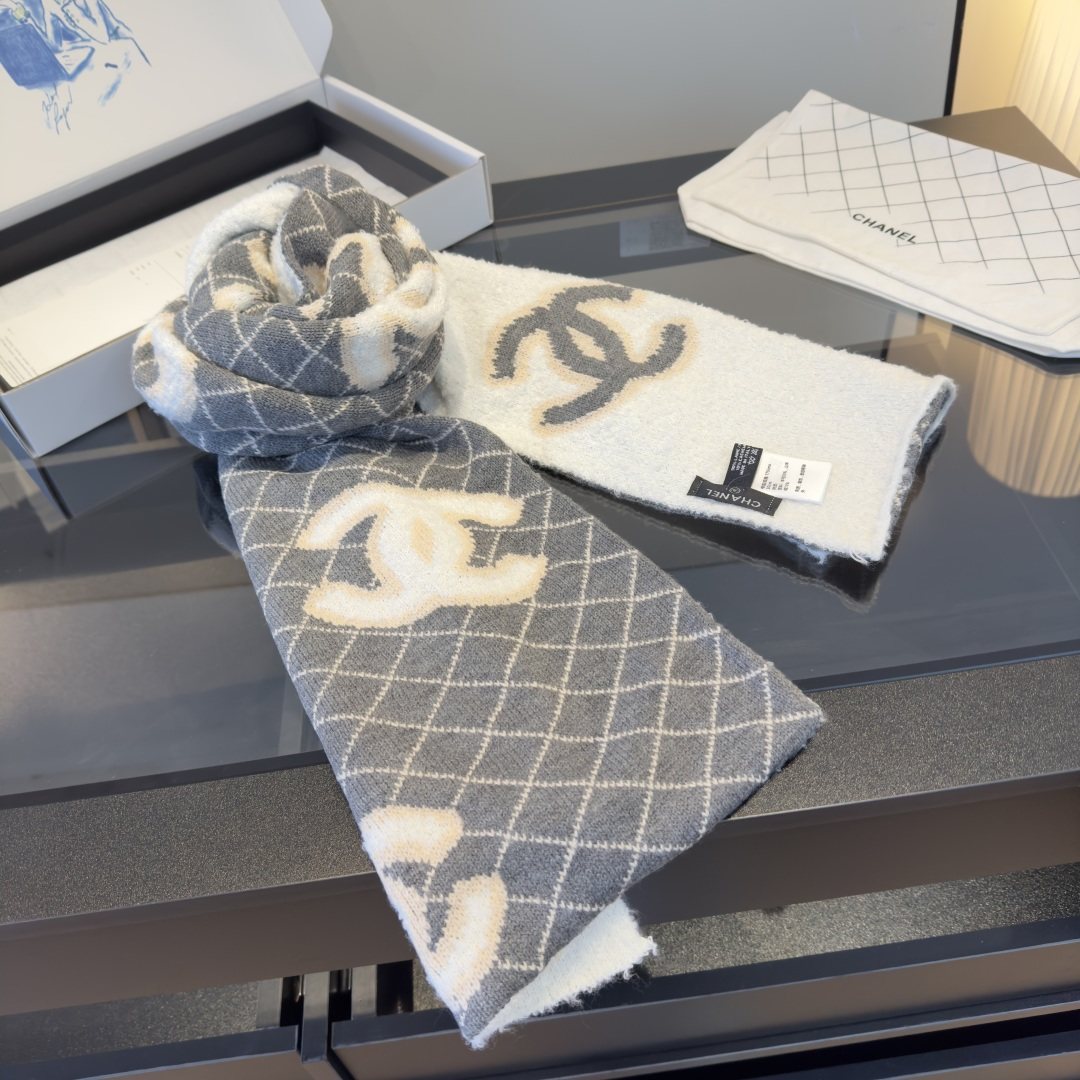 Chanel Grid Pattern Knit Scarf