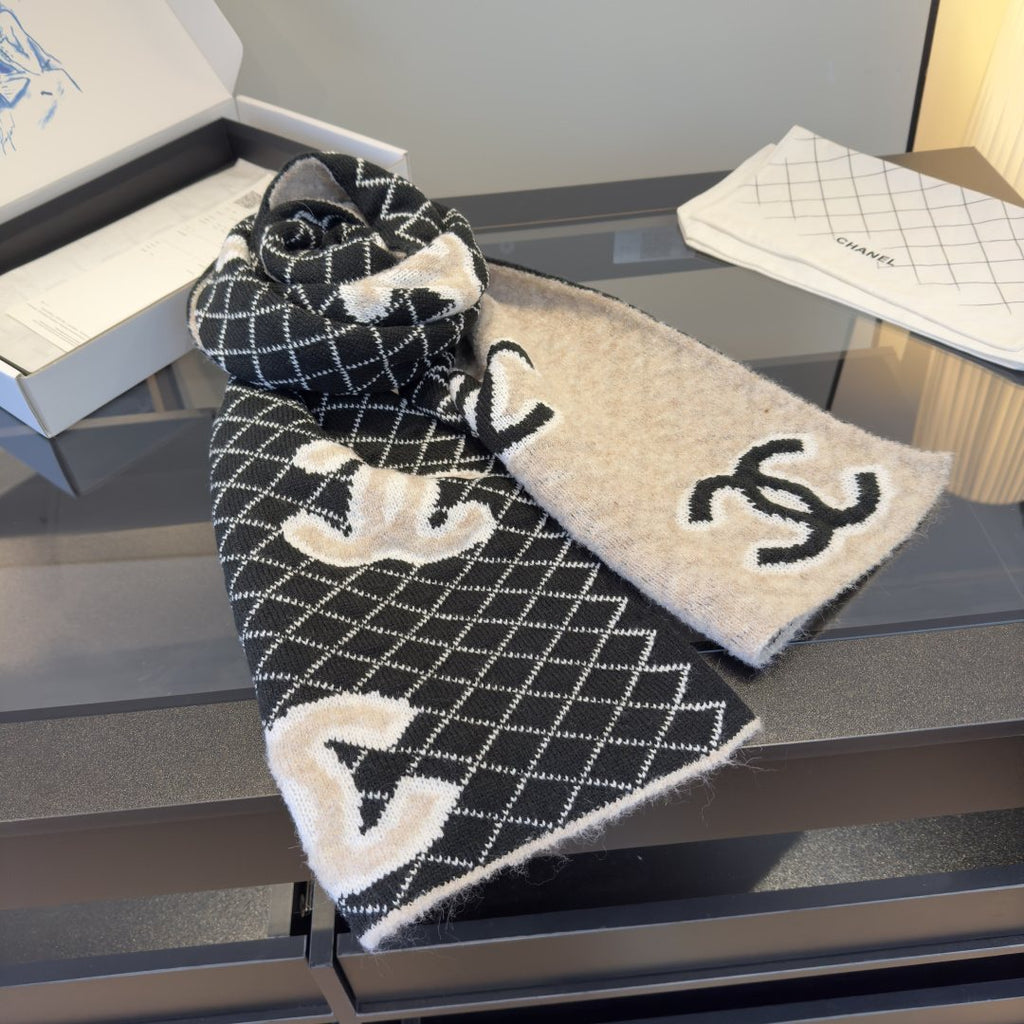 Chanel Grid Pattern Knit Scarf